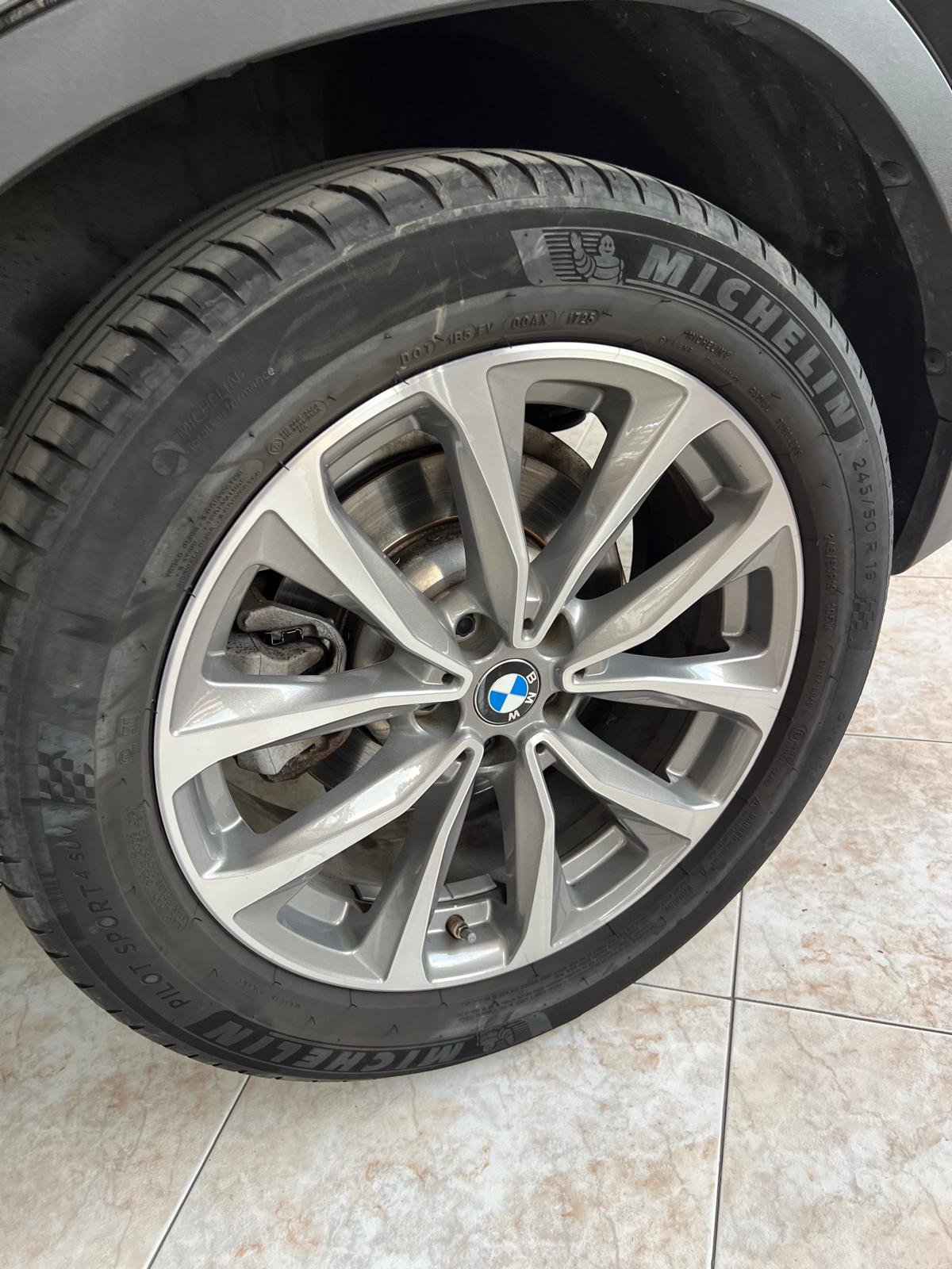 
								BMW X3. XDrive 20D. Modelo Xline Restailing full									